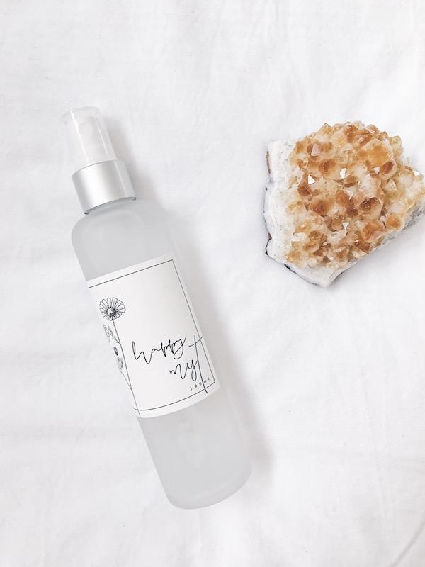 Uplift body, mind + soul. Discover positivity, peace of mind, optimism, and abundance with this cheerful mist.