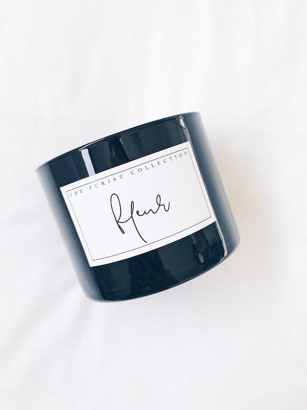 The scent of a floral garden in full bloom combines with citrus, amber + ylang ylang for a creamy + sweet bouquet of a fragrance.
